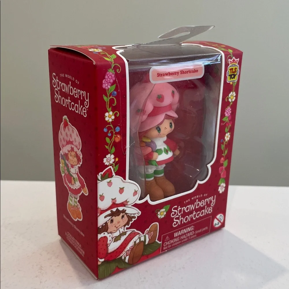 New Strawberry Shortcake with Flowers Figurine by TLS Toy - Picture 2 of 4